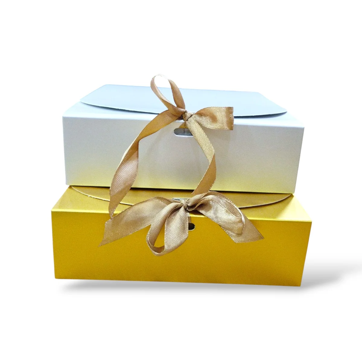 TPKD002M CAJA DE REGALO LAZO METALIZADA