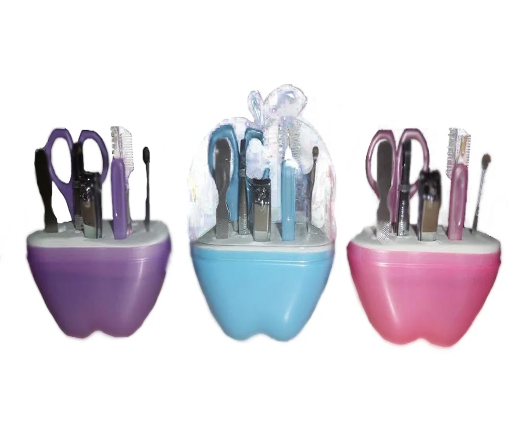COR002- Set de Corta Uñas Corazón * +
